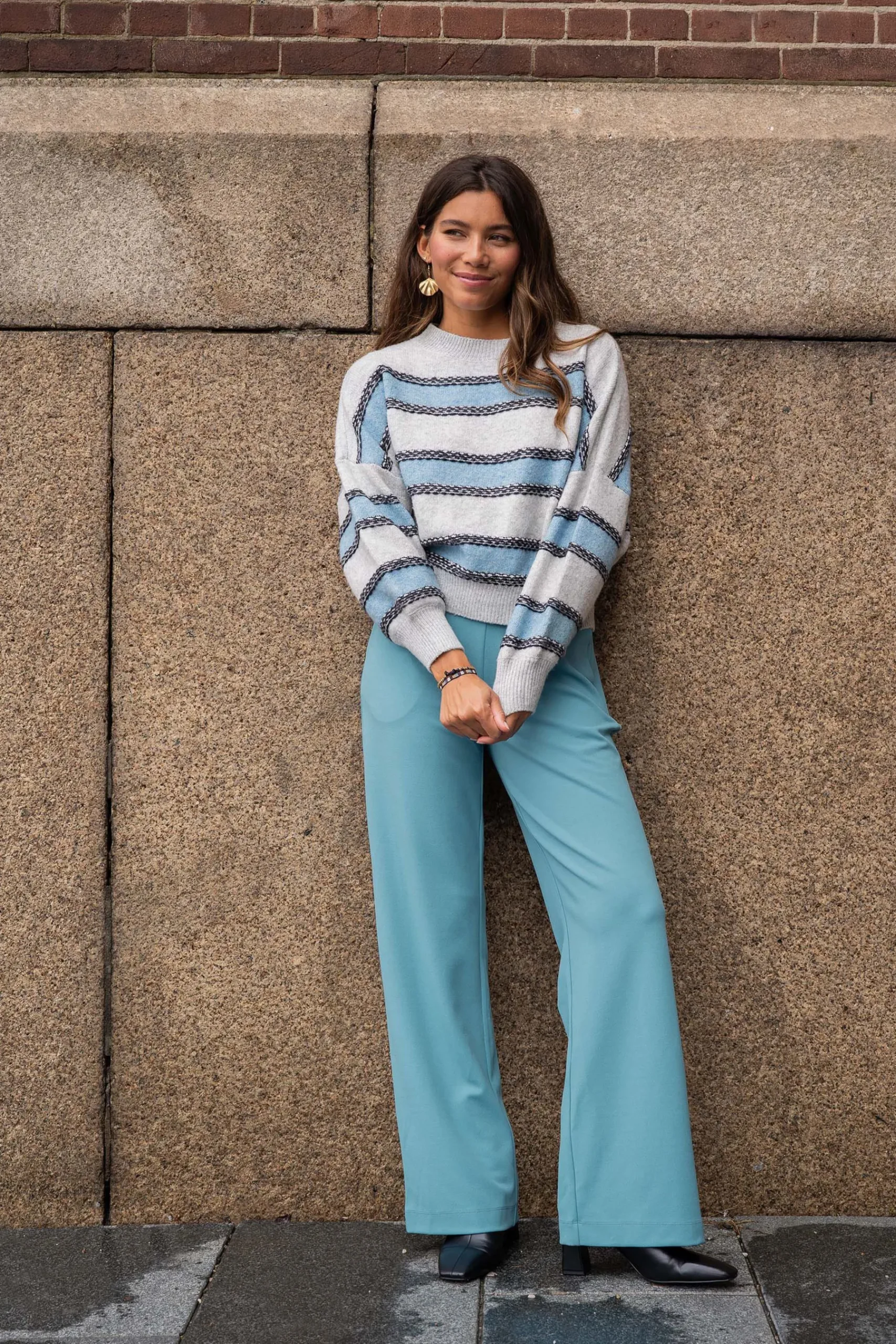 zusss_broek_met_elastaan_grijsblauw_4.webp New broek met elastaan Broeken & Jeans