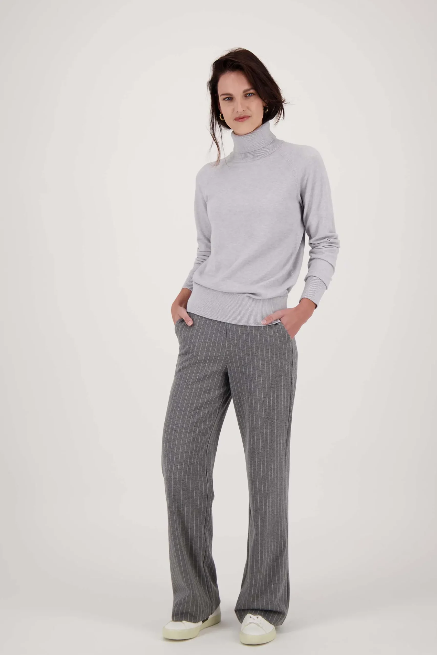 zusss_coltrui_lichtgrijs_1.webp Shop coltrui Truien