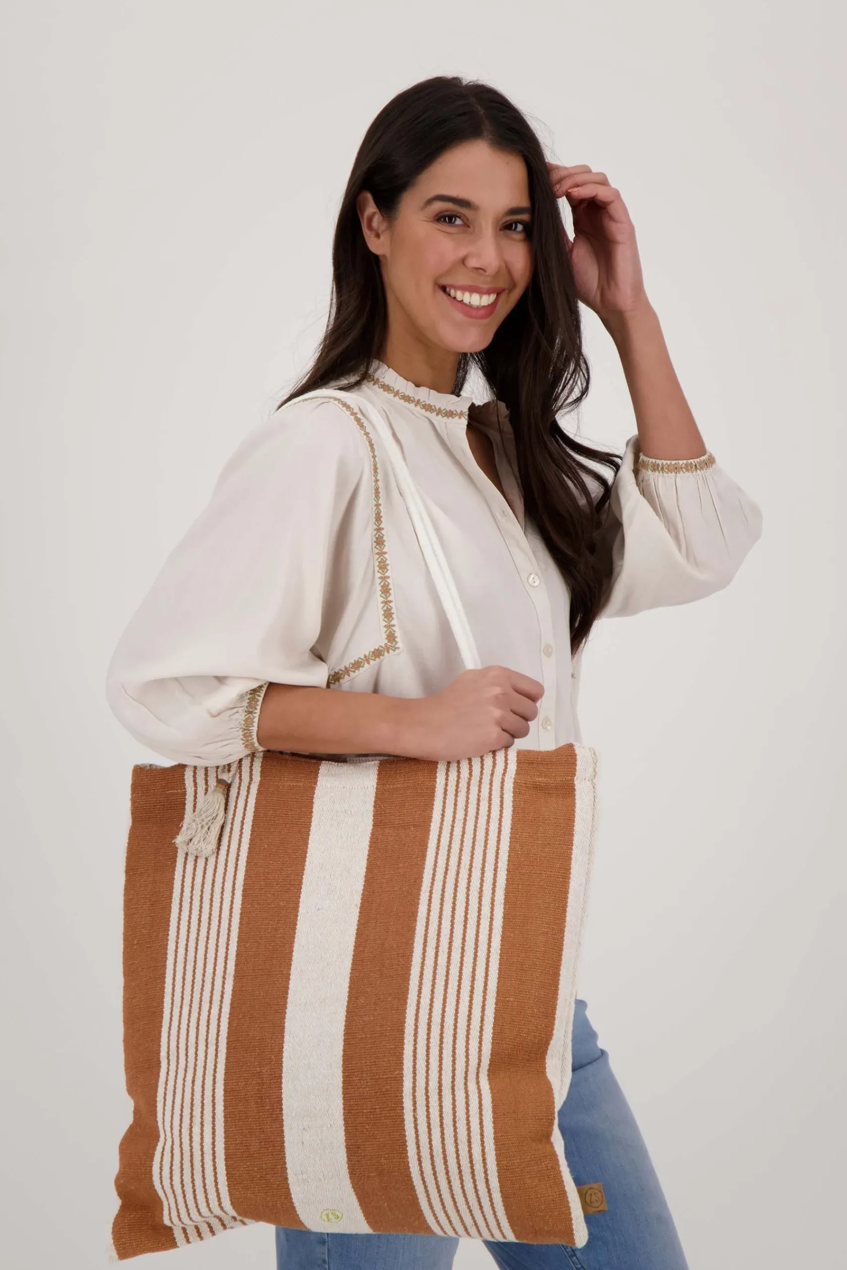 zusss_gestreepte_tas_camelecru_1.webp Fashion gestreepte tas Schoudertassen & Handtassen