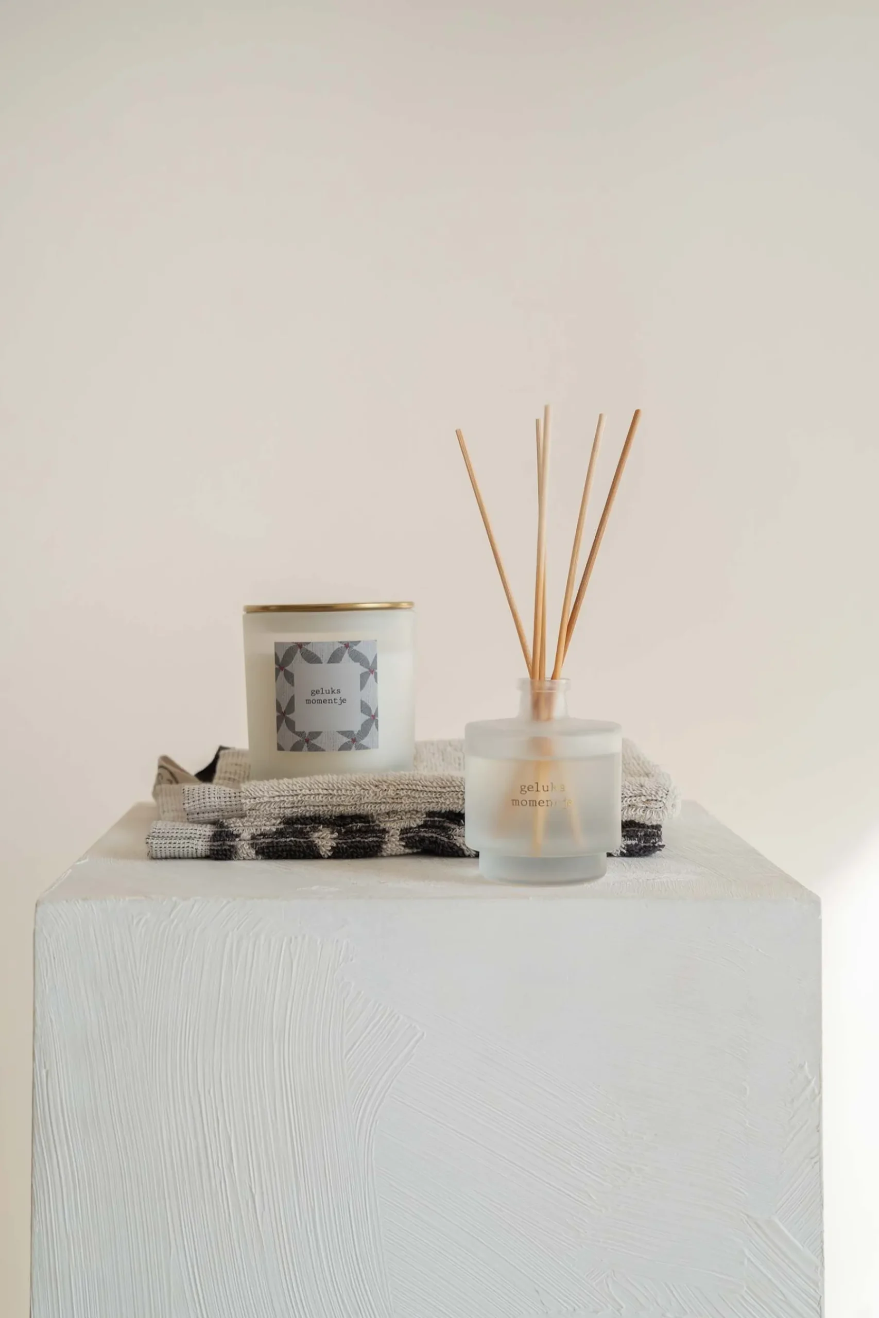 zusss_geurkaars_in_glas_geluksmomentje_wit_2.webp Cheap geurkaars in glas geluksmomentje Bad | Geurkaarsen
