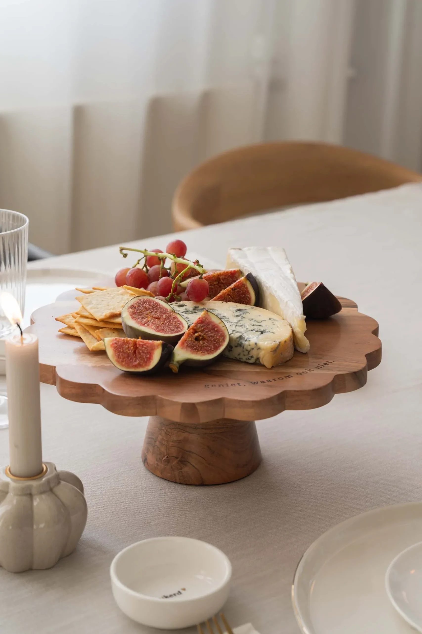 zusss_houten_taartplateau_donkerbruin_3.webp Online houten taartplateau Keukenaccessoires