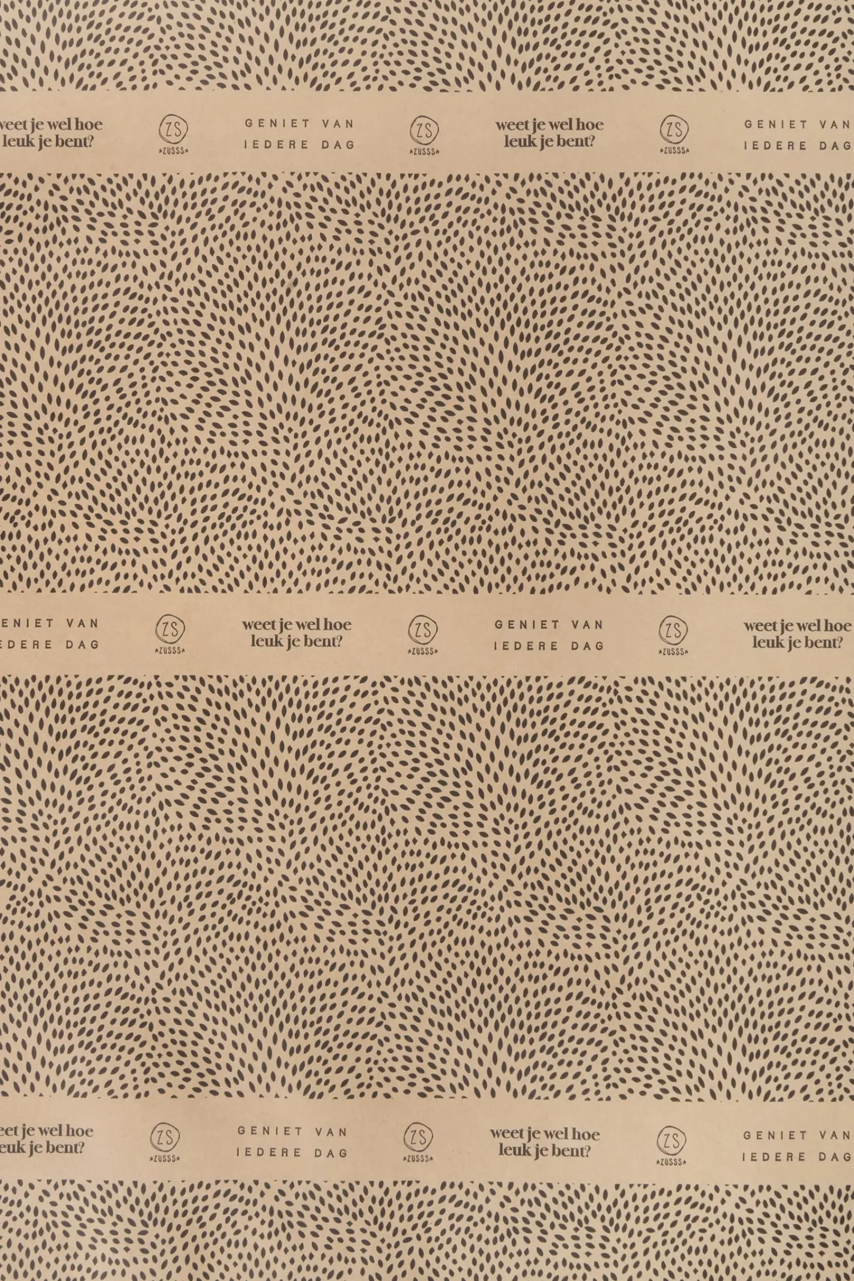 zusss_kadopapier_spikkels_1.webp Hot Kadopapier spikkels Versiering & Inpakken