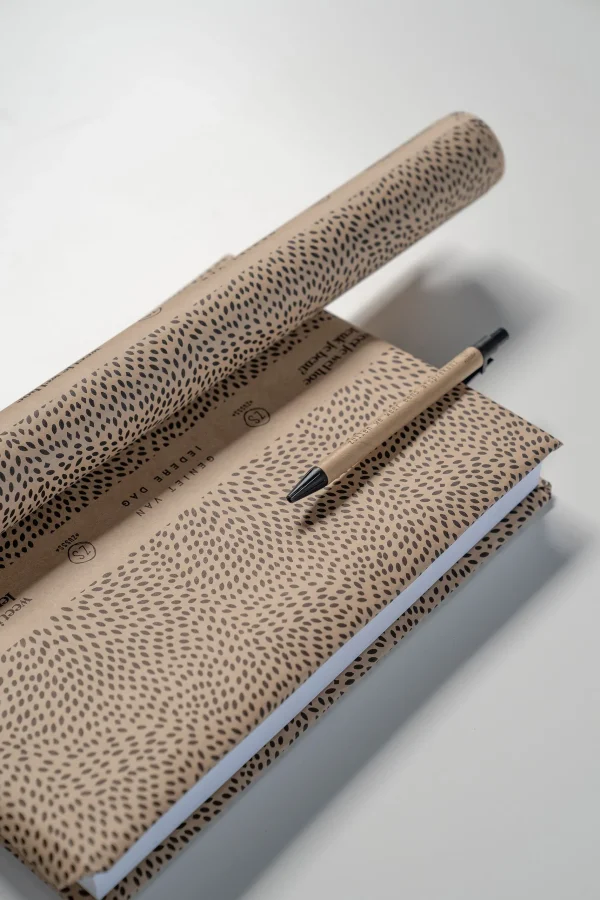 Hot Kadopapier spikkels Versiering & Inpakken