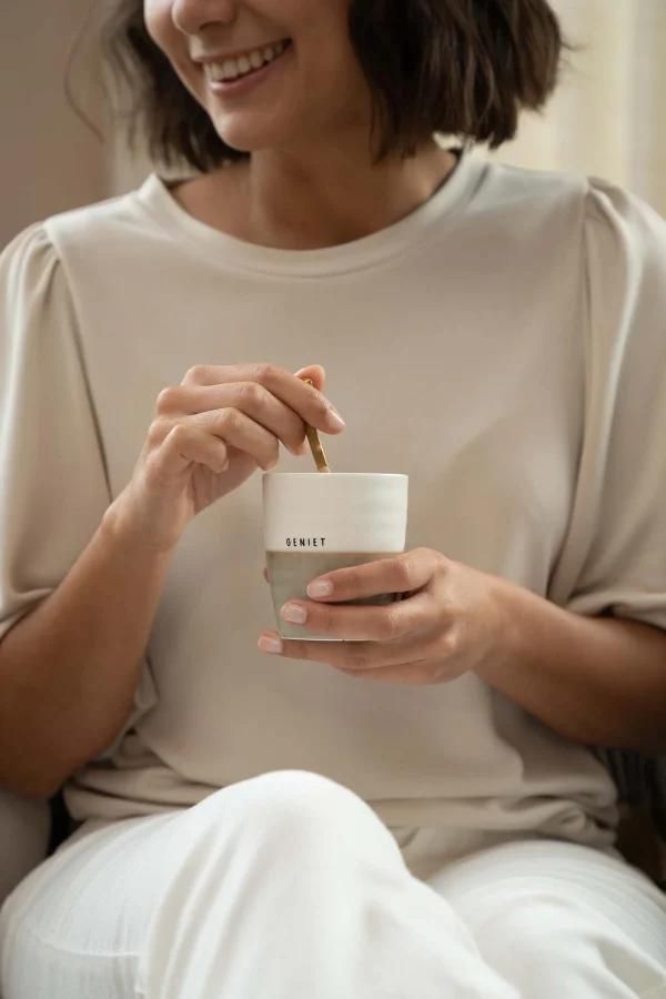 Online koffiemok geniet Servies