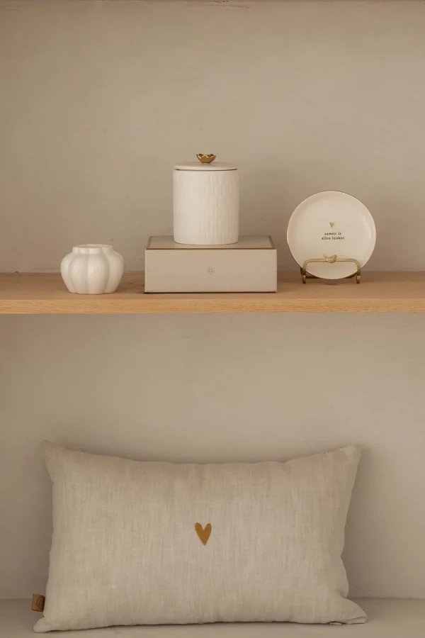 Store kussen hartjespatroon met borduur 50x30cm Kussens