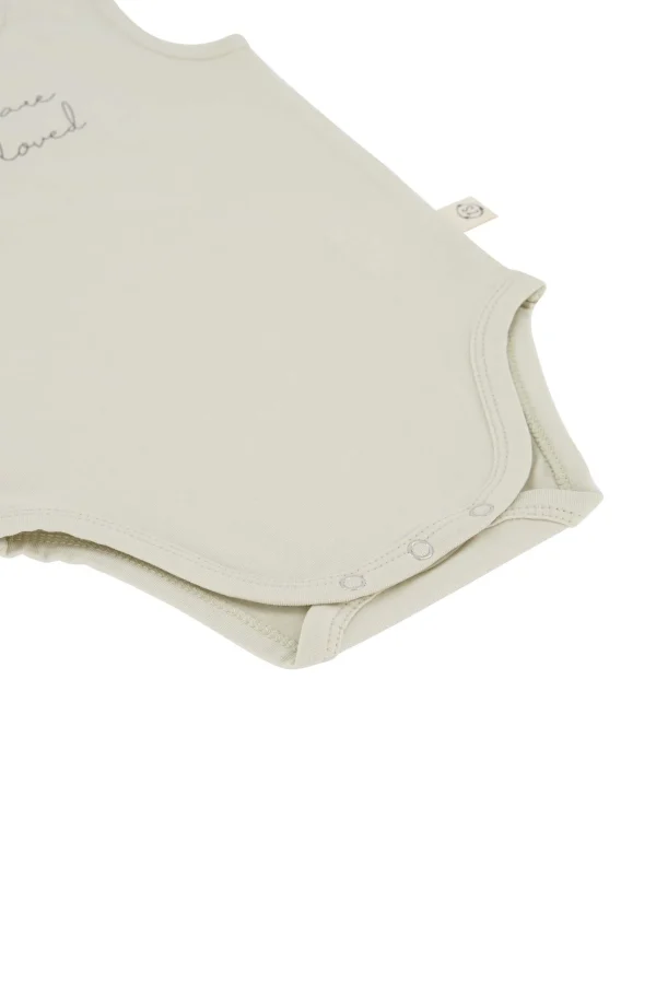 Outlet mouwloos rompertje so loved zand Baby