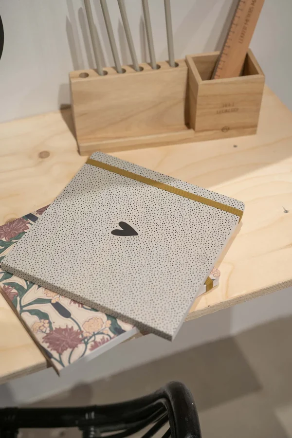 New notitieboek hartje en stipjes Notitieboeken & Schrijfwaren