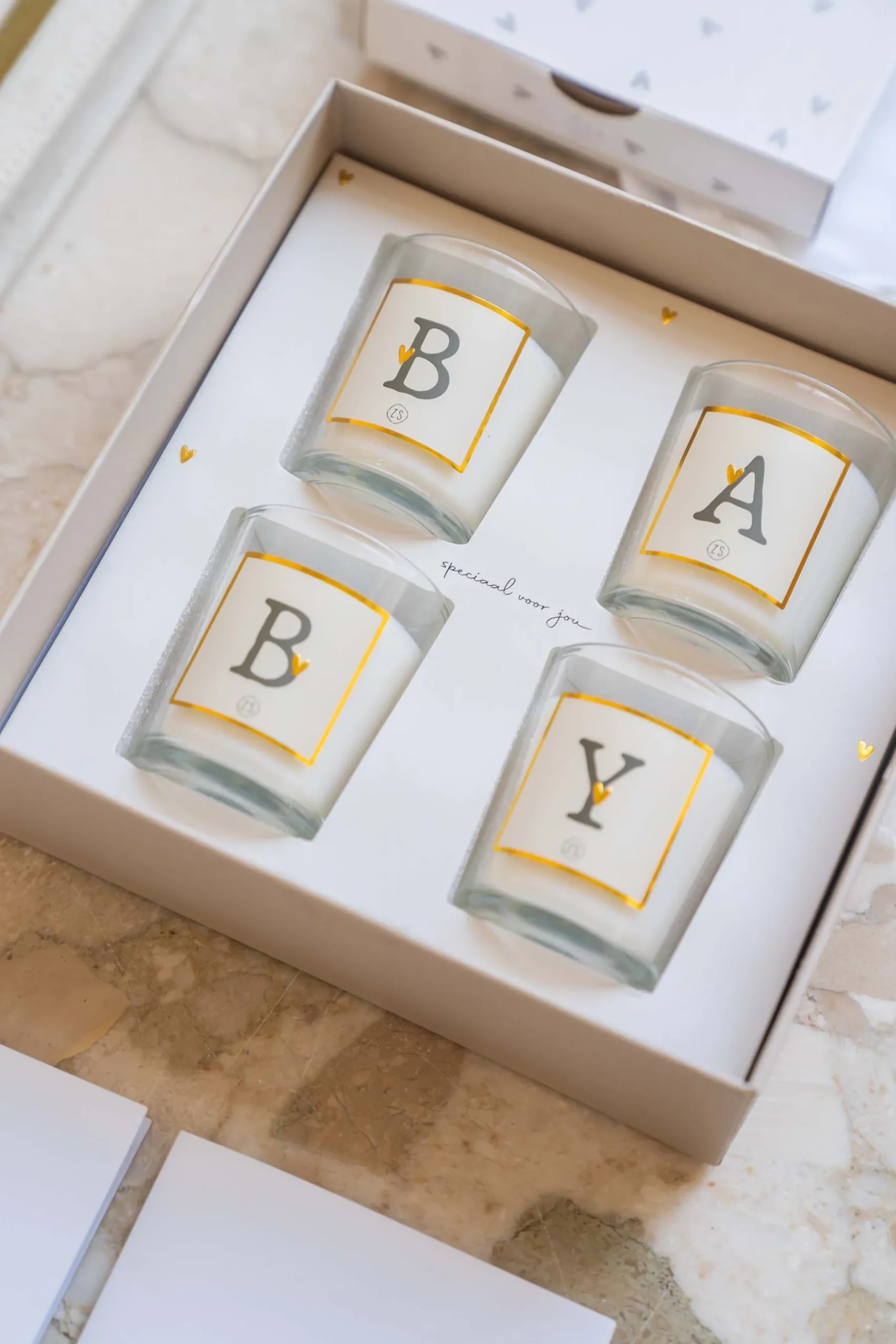 zusss_set_van__glaskaarsjes_baby_wit_2.webp Hot set van 4 glaskaarsjes baby Kaarsen