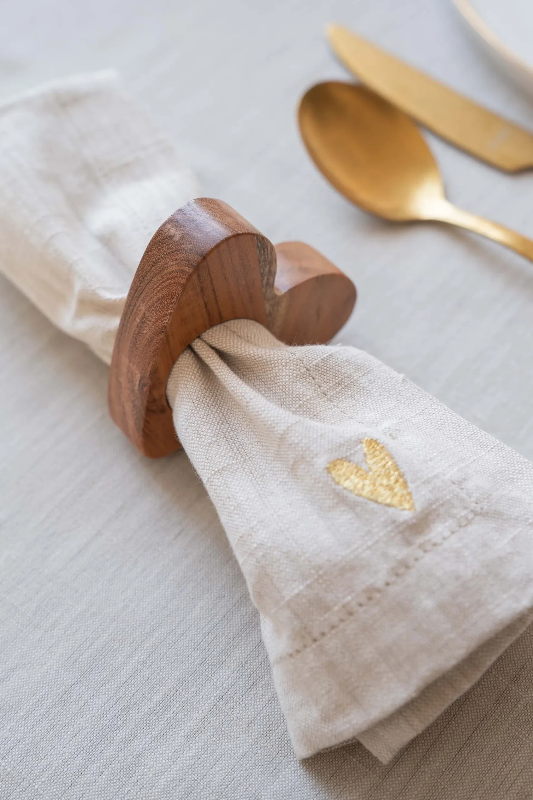 zusss_set_van__houten_servetringeneierdopjes_donkerbruin_4.webp Discount set van 2 houten servetringen/eierdopjes Keukenaccessoires