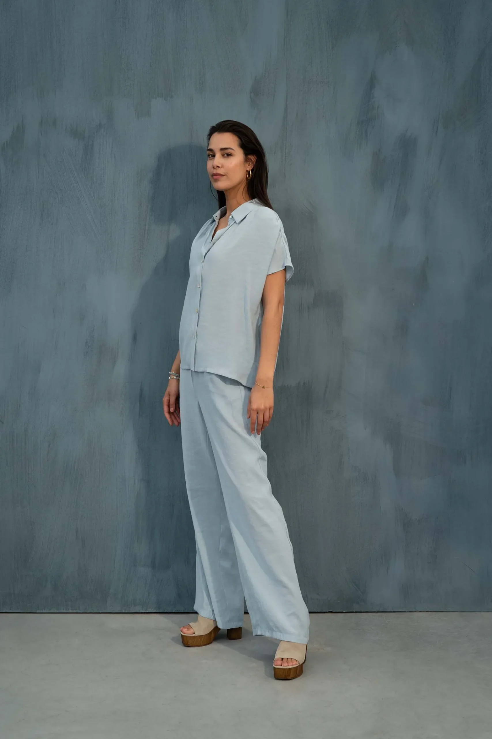 zusss_tencel_broek_grijsblauw_4.webp Outlet tencel broek Broeken & Jeans