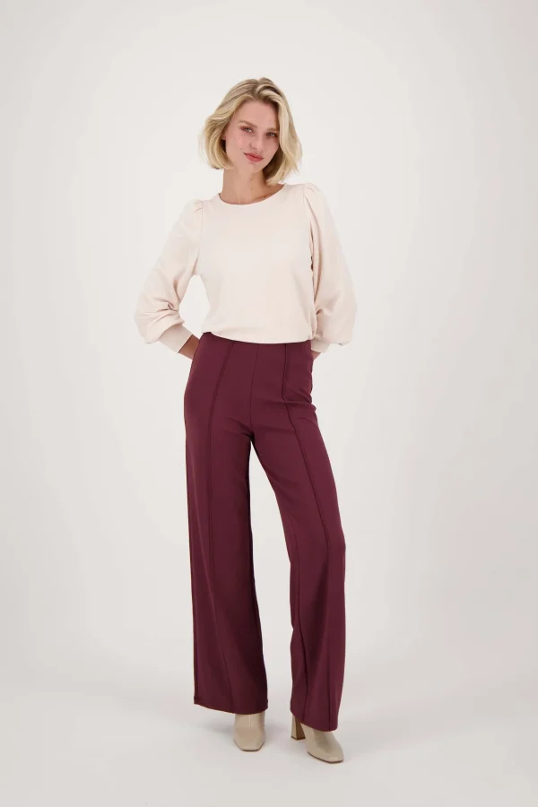 New top met boothals Truien